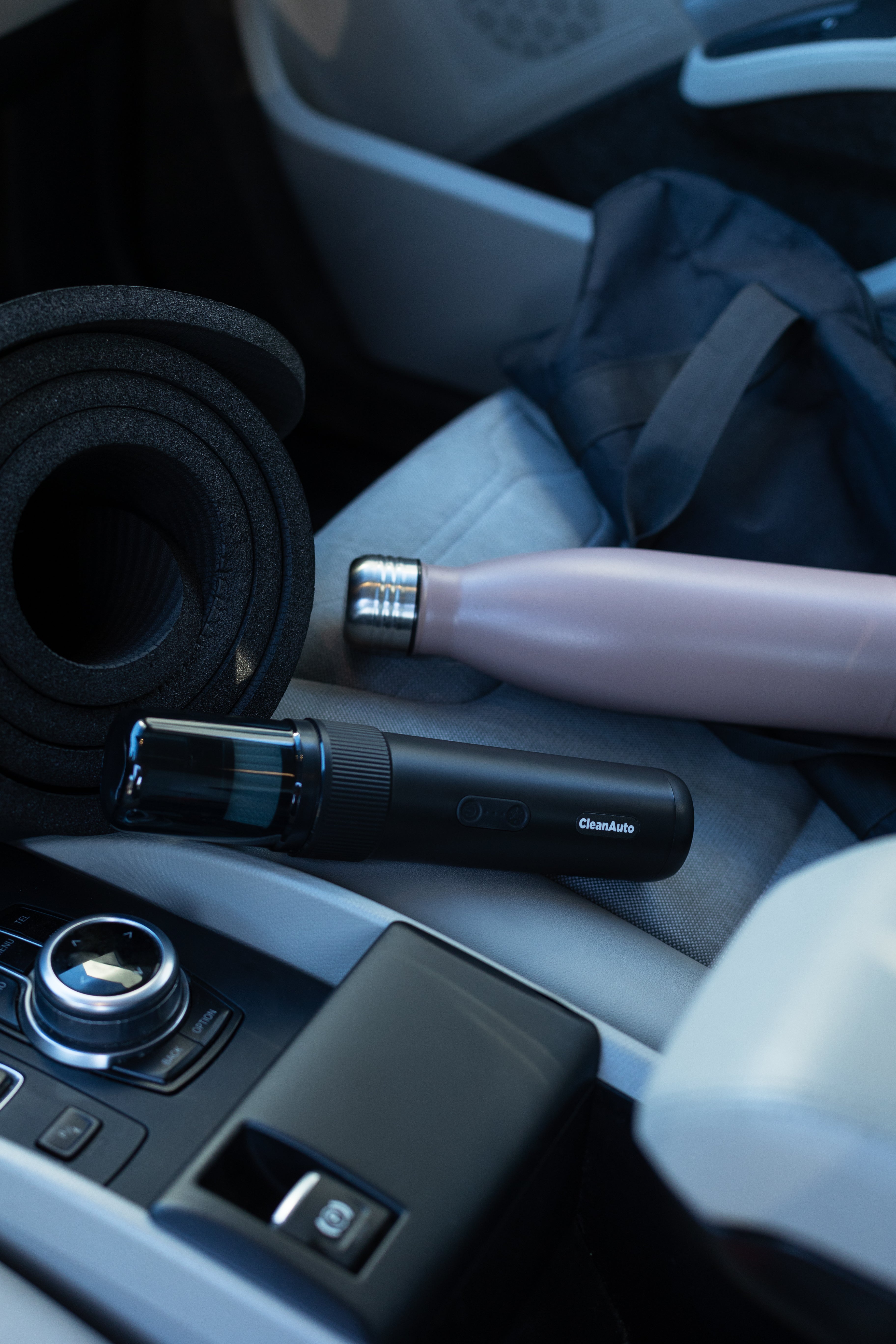 Rankinis automobilio dulkių siurblys